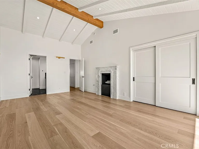 709 Emerald Bay — Photo 14