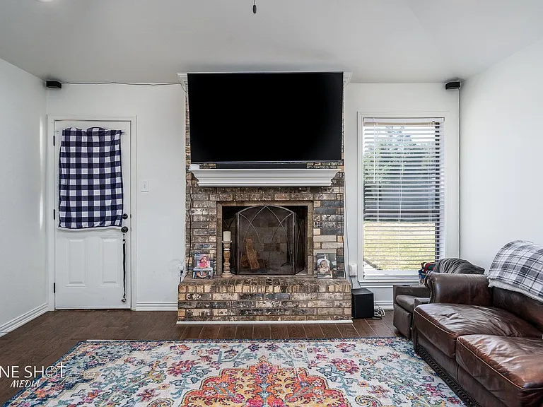 5081 Velta Ln — Photo 3