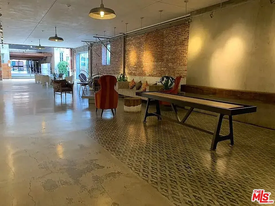 Studio, 2.0 bath, 1616 sqft, $4,350 — Photo 4
