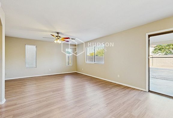 5th image of 8512 S 49th Ln