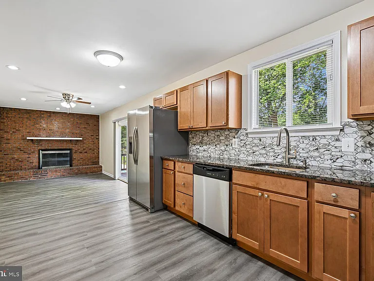 8805 Bolero Ct — Photo 11