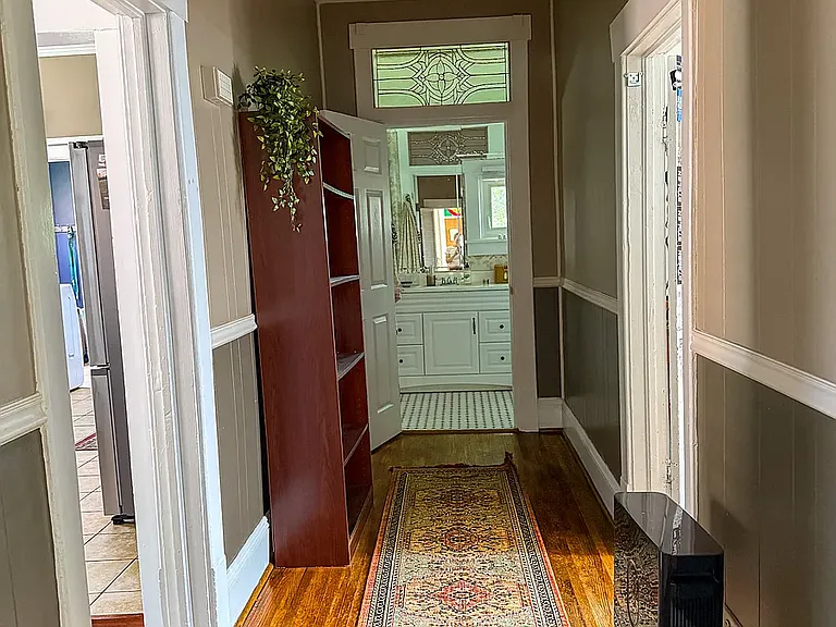 316 W Maple St — Photo 8