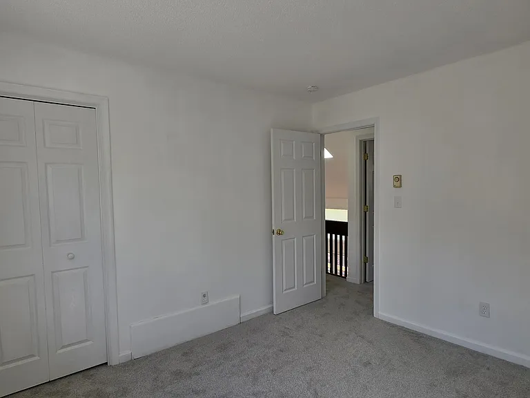 362 Somerset Dr — Photo 9