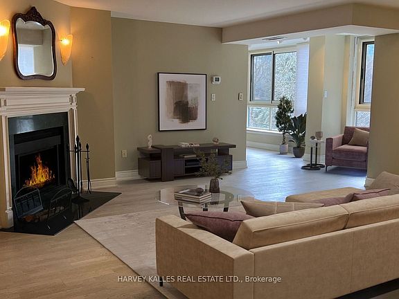 2nd image of 225 Davenport Rd #511