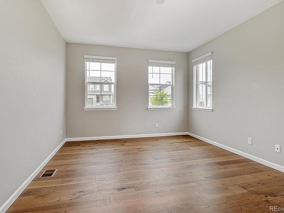 4th image of 5844 Congressional Ct