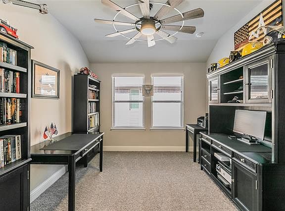 4th image of 1522 Fairweather Way