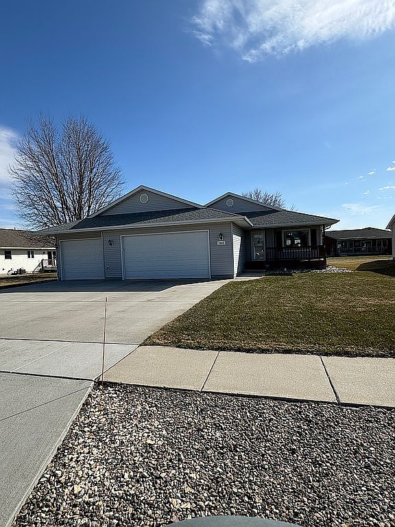 1403 Saint Benedict Dr, Yankton, SD 57078 Zillow