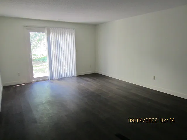 7908 Family Room_09092022