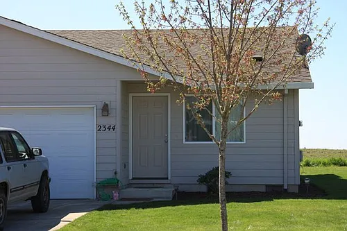 2344 SW Redmond Hill Rd Photo 1