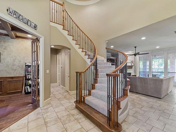 4th image of 1108 Verona Way
