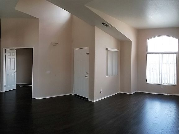 3rd image of 8923 Glenwood Ave