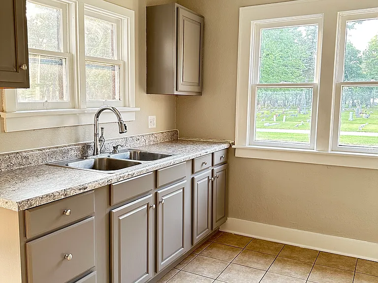 1607 McIlwraith St #1 — Photo 5