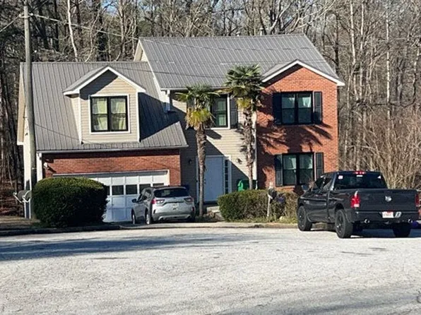 3341 Garden Mill Ln, Ellenwood, GA 30294