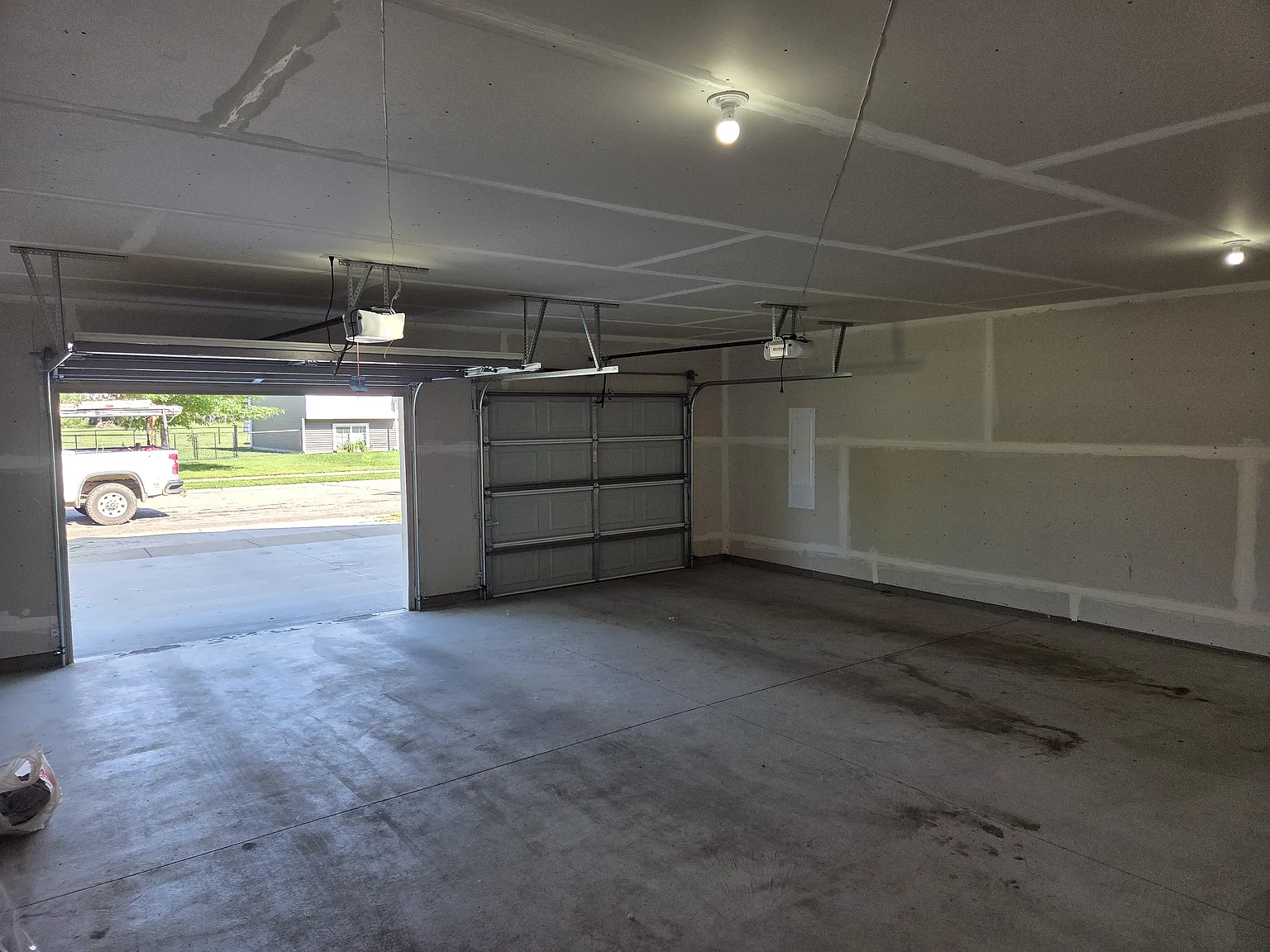 4 bed, 2140 sqft, $2,800 — Photo 3