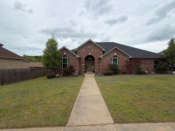 1304 Nature Way Dr