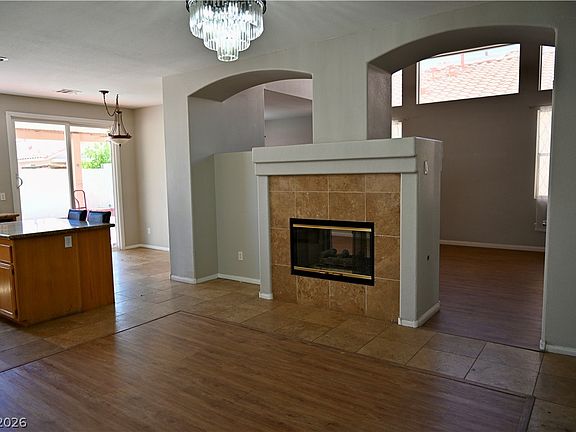 3rd image of 8829 Kingswood Dr