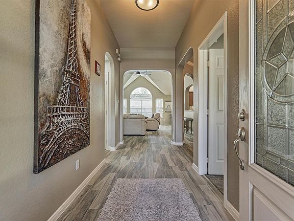 5th image of 7411 Nicholforest Ln