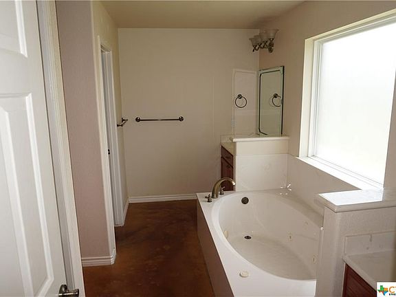3rd image of 2602 Freedom Ln