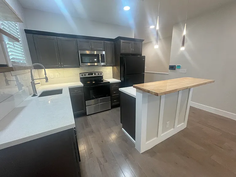309 W Duffy St #A — Photo 18