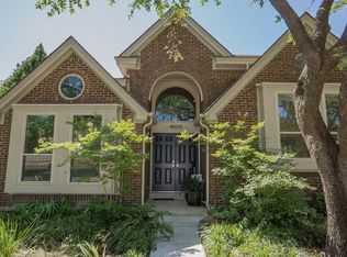 9109 Saddlehorn Dr, Irving, TX 75063