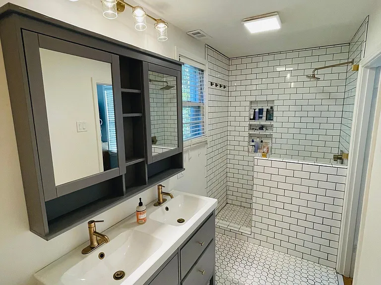 636 Hogan Rd — Photo 5