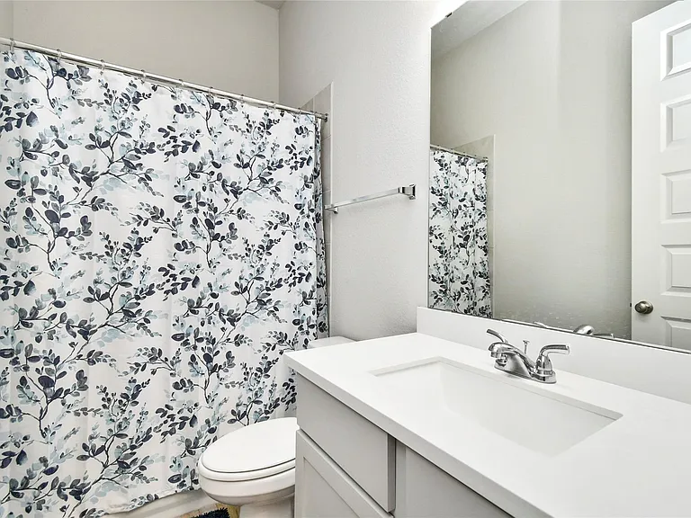 5042 Albany Shores Ln — Photo 10
