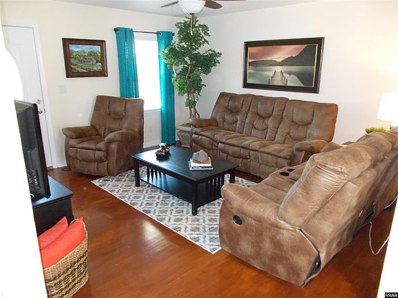 5th image of 3408 Lakeview Dr