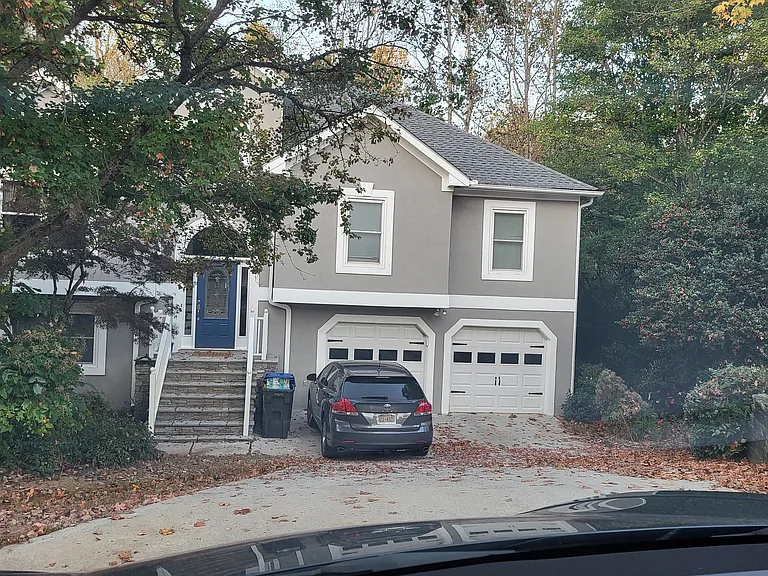 885 Long Branch Cir — Photo 1