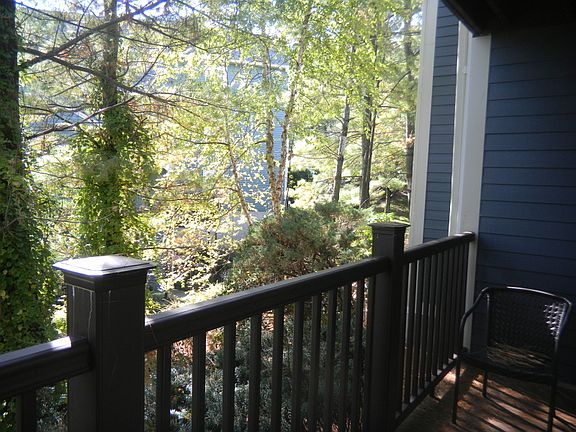 3rd image of 210 Cambridge Dr