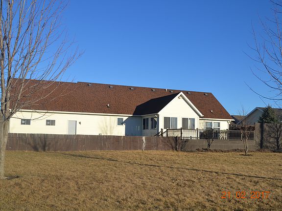 3rd image of 1415 Park St