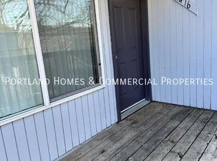 17476 SE Powell Blvd, Portland, OR 97236