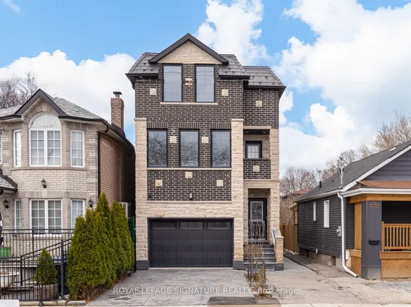 14 Rotherham Ave Floor 2, Toronto, ON M6M 1L8