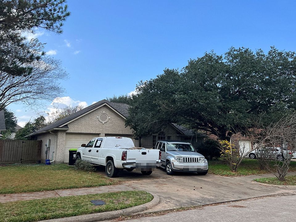1st image of 21614 Bay Palms Dr
