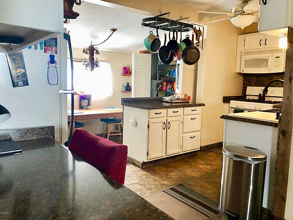 2nd image of 409 S 8th St