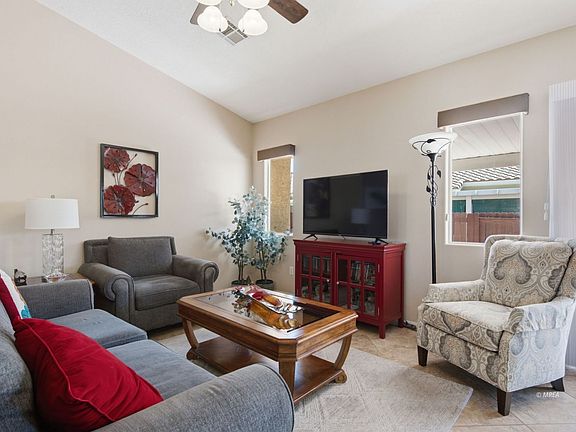 5th image of 334 Muscat Dr