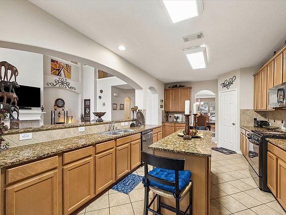 3rd image of 7610 Summer Shore Dr