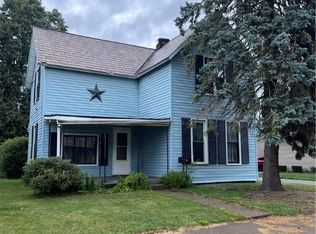 215 W Shafer Ave, Dover, OH