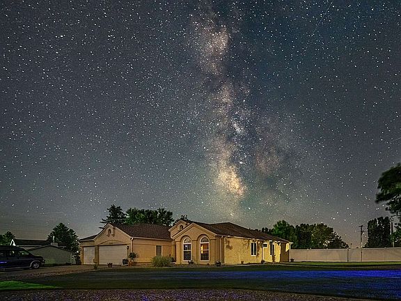 25-Second Nighttime Exposure