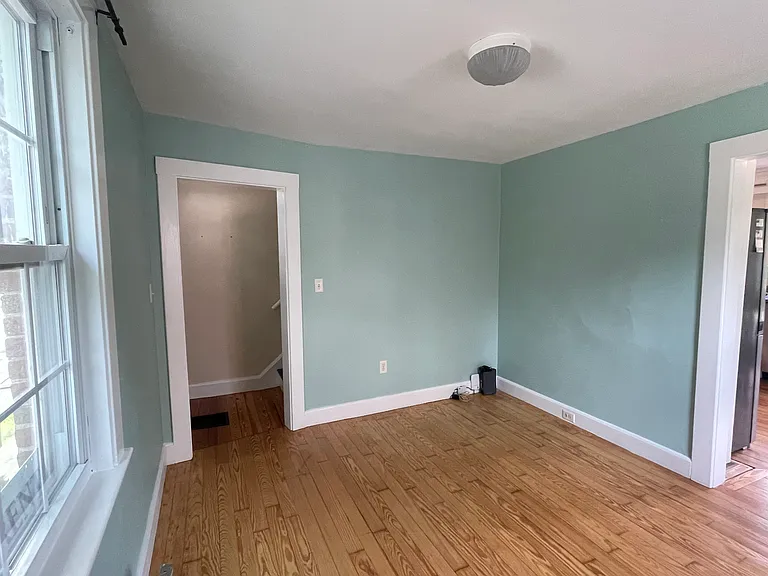 111 Porpoise Way — Photo 3