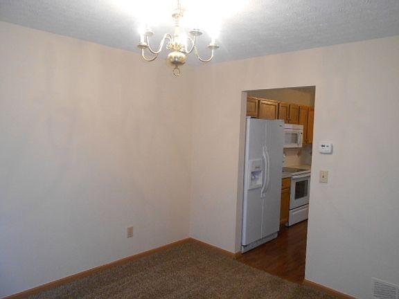 3rd image of 4561 Kriggsby Blvd