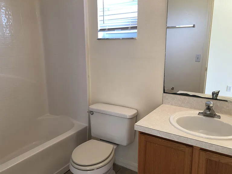 663 Heraldo Ct — Photo 7