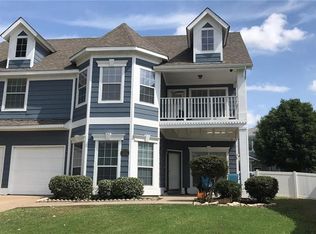 1405 Carriage Ln, Aubrey, TX 76227
