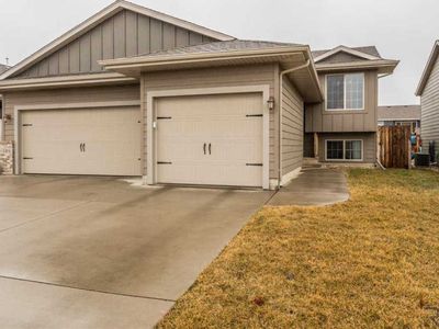 4404 S Vista Park Ave, Sioux Falls, SD, 57106