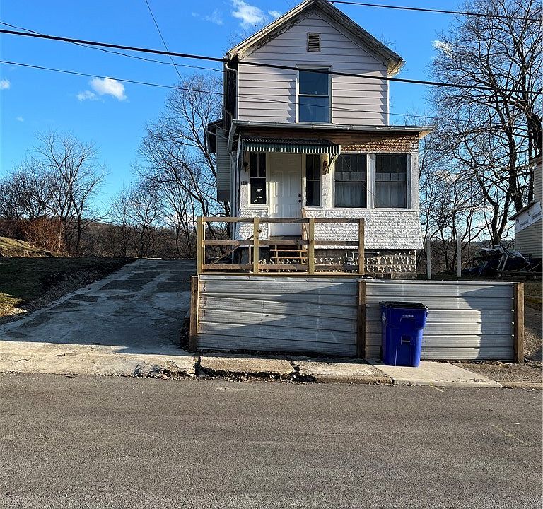 1st image of 1216 Erie St