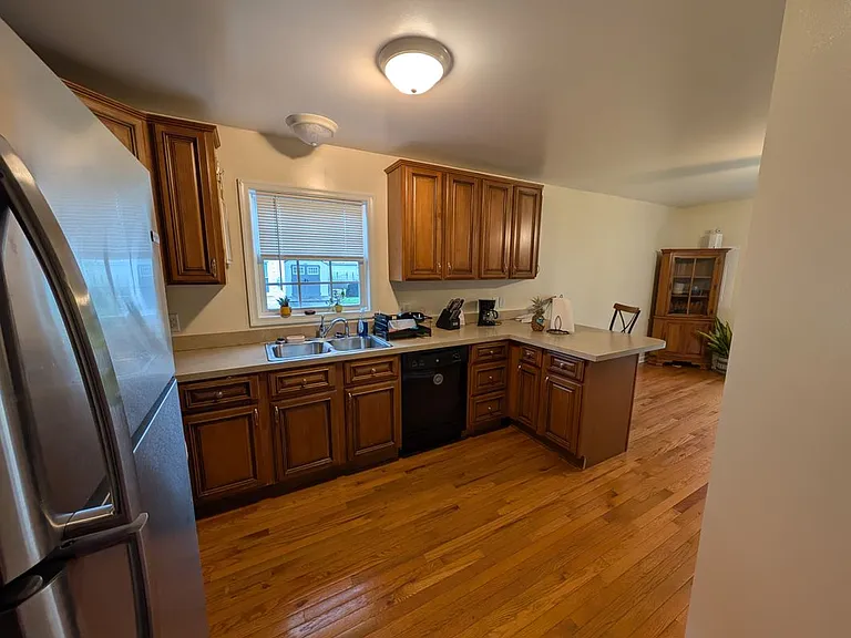 468 Mitchell Ave — Photo 5