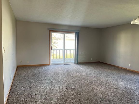 4th image of 1187 Cranberry Ct