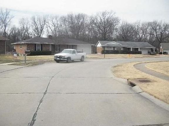 5th image of 3564 Monsols Dr
