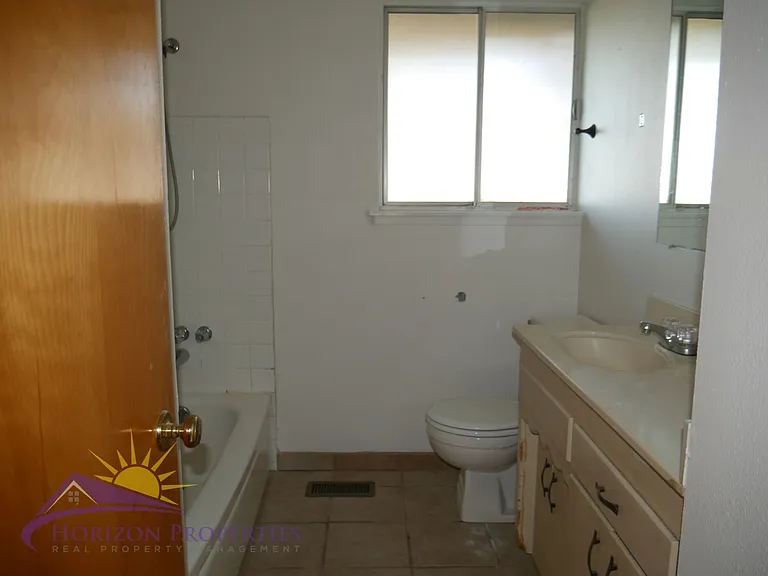 804 Placer Dr — Photo 16