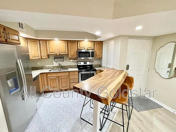 3rd image of 19505 Quesada Ave Unit Vv102