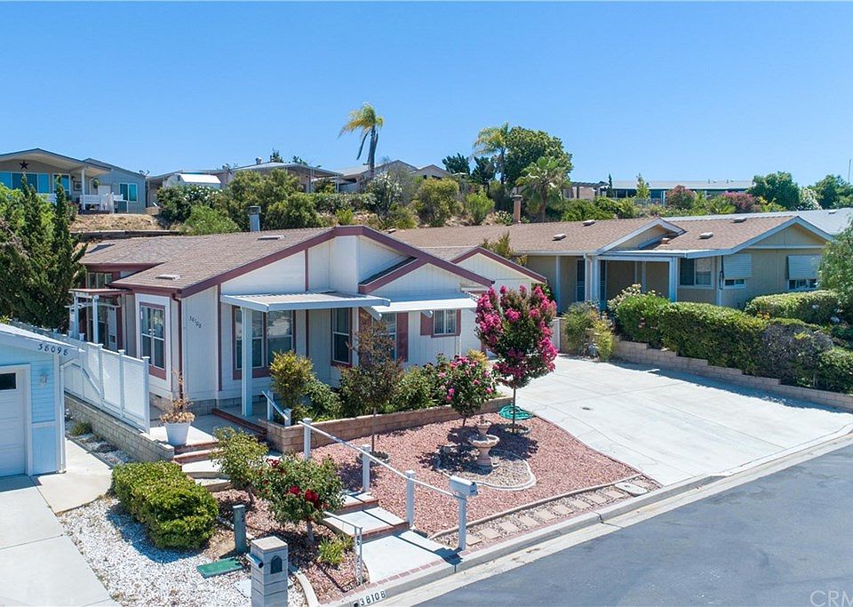 1st image of 38108 Calle Quedo St